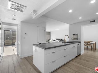 600 W 9th St APT 1214, Los Angeles, CA 90015