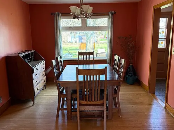 510 3rd St, Youngstown, NY 14174