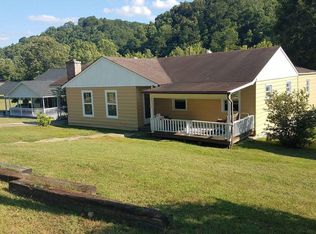 133 Sadler Dr, Paintsville, KY 41240