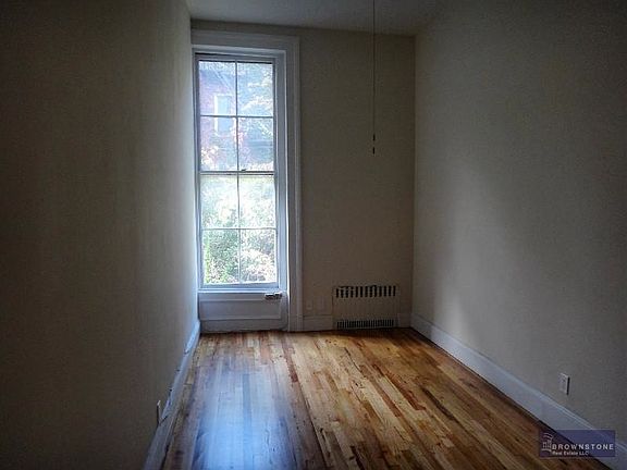 4th image of 54 Garden Pl #Garden