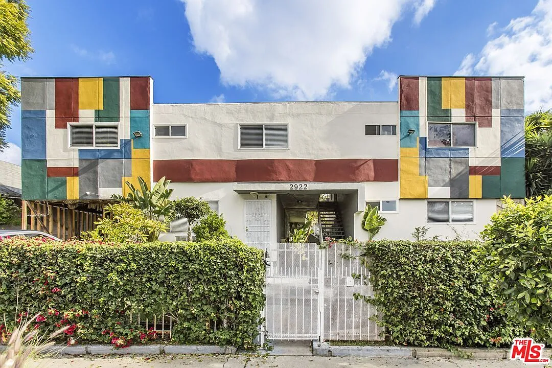 2 bed, 2.0 bath, 923 sqft, $2,500 — Photo 1