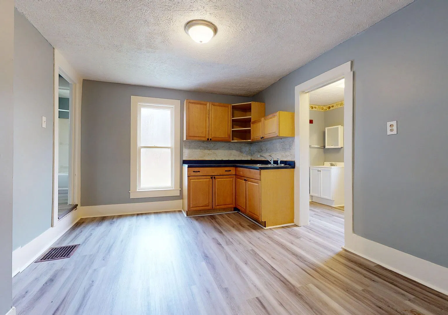 Coming soon-Quiet Area, 3 Bedroom, Mansfield Schools — Photo 2