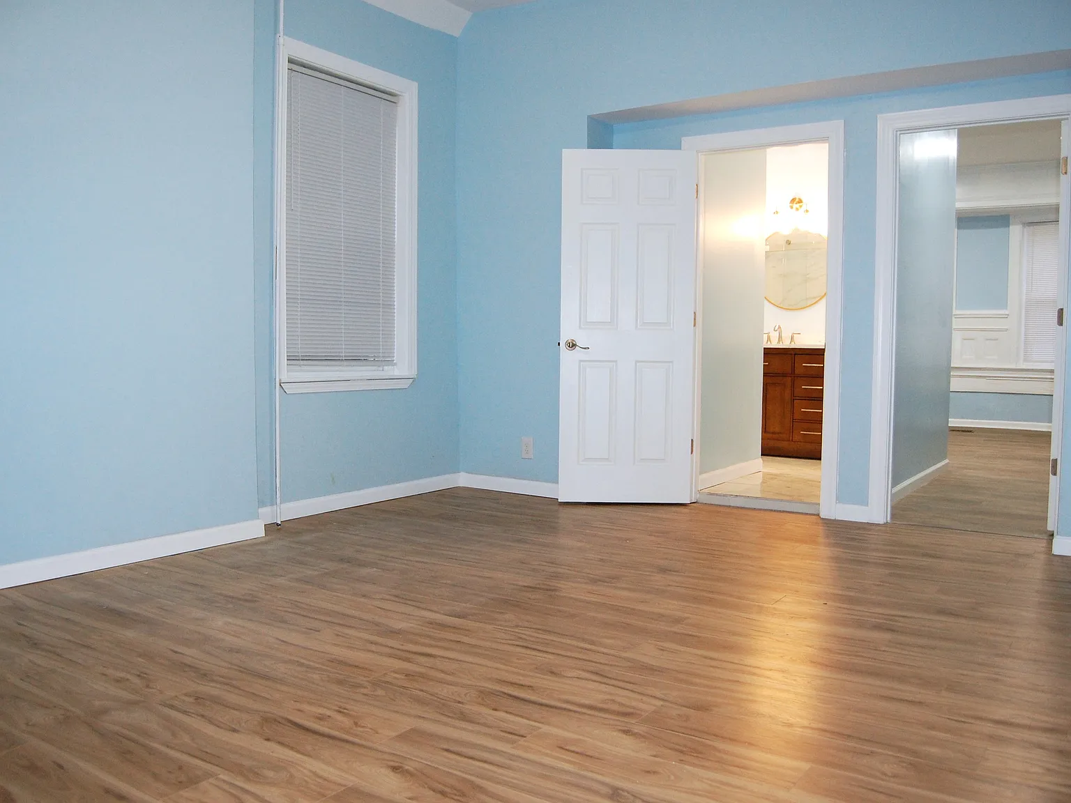 1 bed, $1,100 — Photo 2