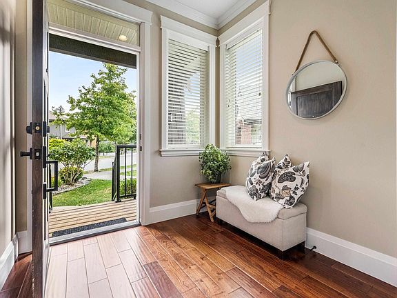 4th image of 5882 Cowichan St #2