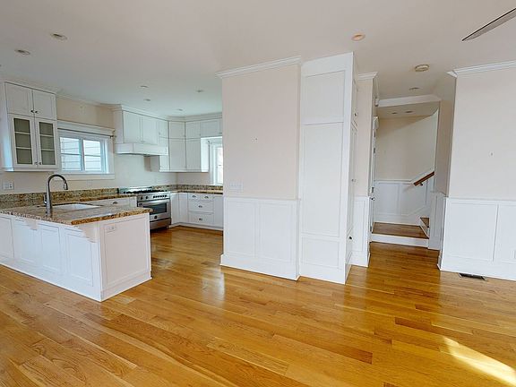 2nd image of 429 F Ave