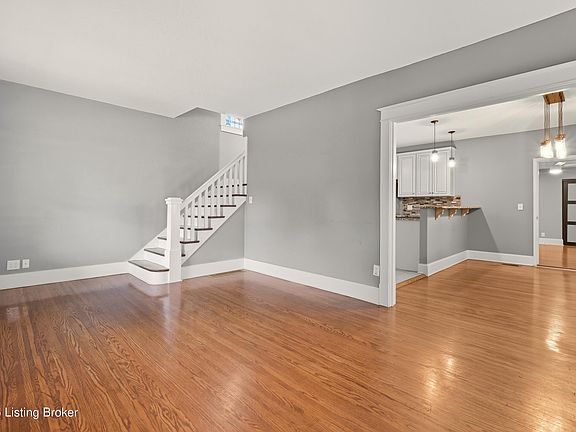 4th image of 1707 Deerwood Ave