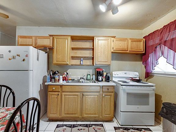 5th image of 4830 Pawnee Trl