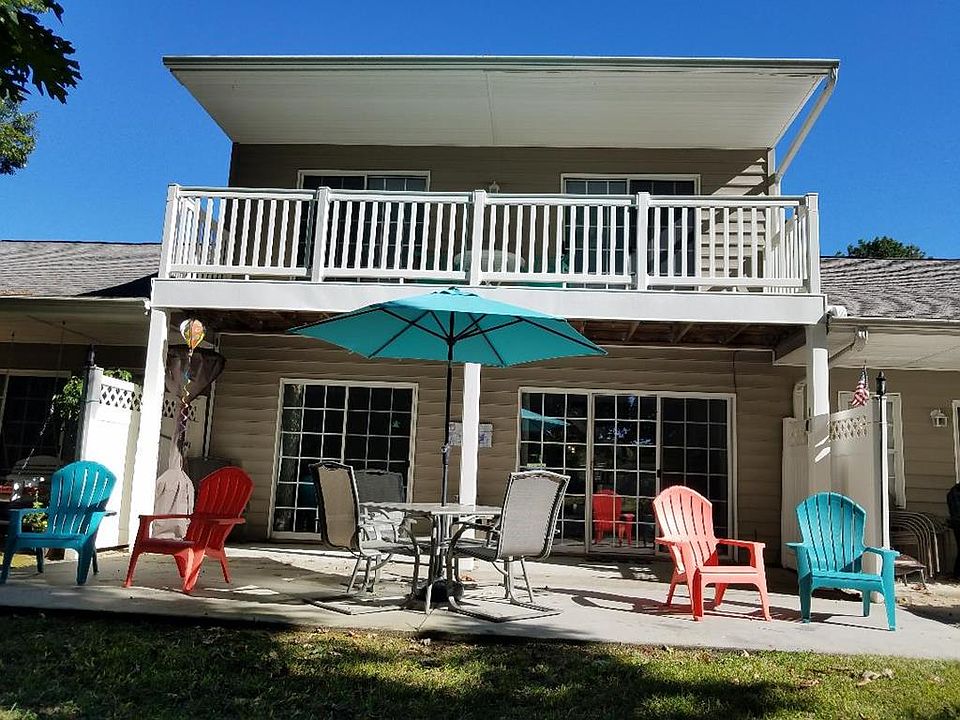 1st image of 46 Waterway Dr