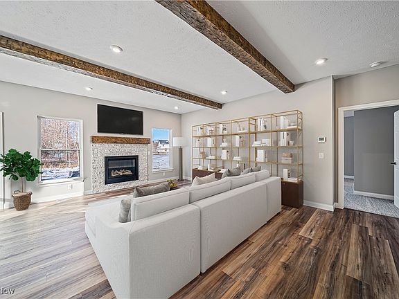 3rd image of 5943 Kingfisher Ct