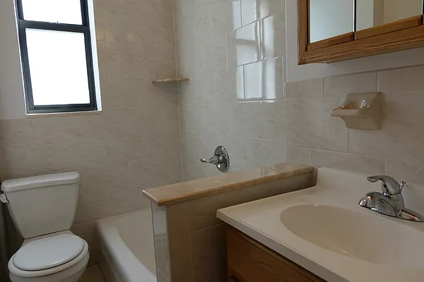 Rented by Sovereign Associates | media 11