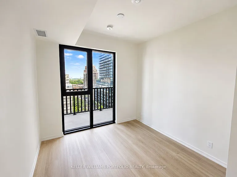 109 Erskine Ave #1106 — Photo 7