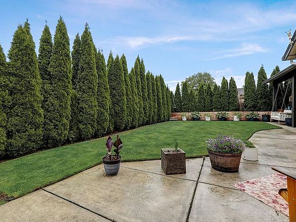 4th image of 9805 NE 140th Ct