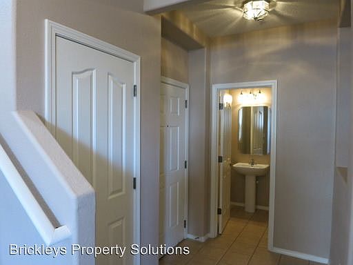 3rd image of 601 Menaul Blvd NE Unit 3303