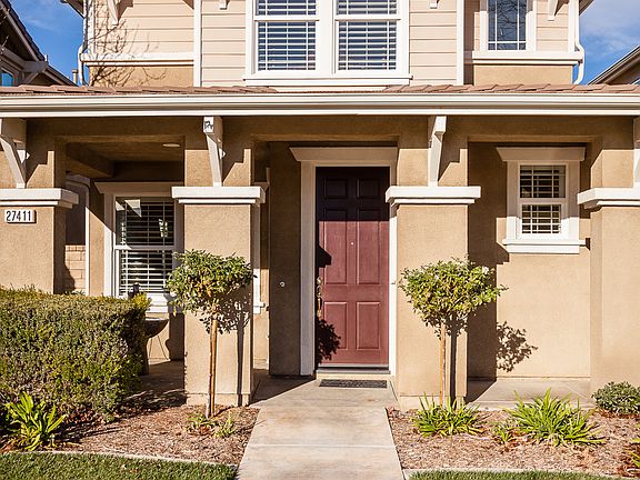 3rd image of 27411 Coldwater Dr