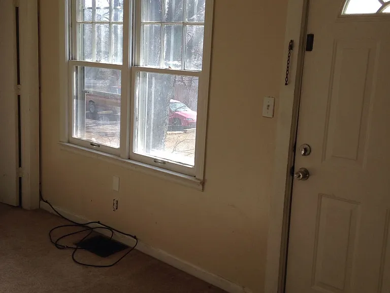 523 S Crysler Ave #A — Photo 8