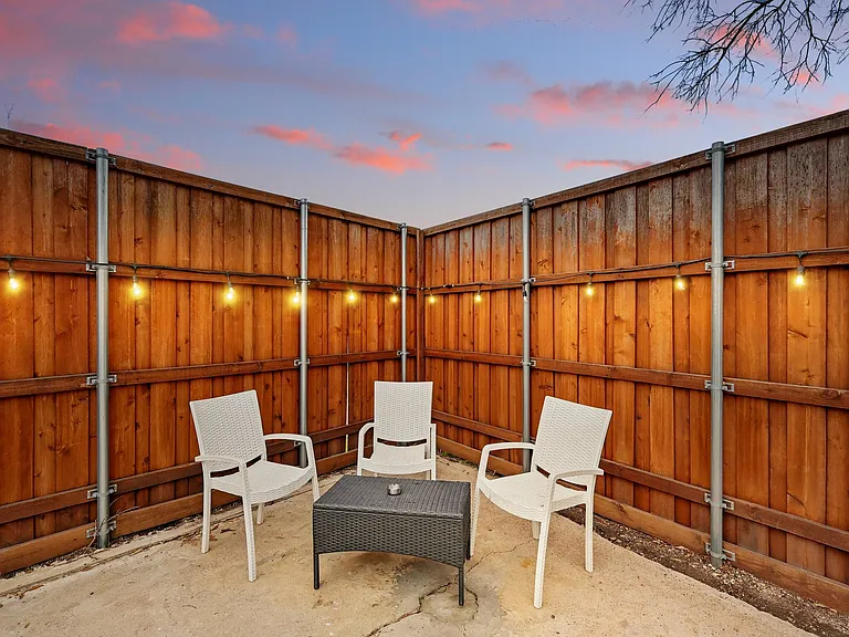 3454 Livingston Ln — Photo 39