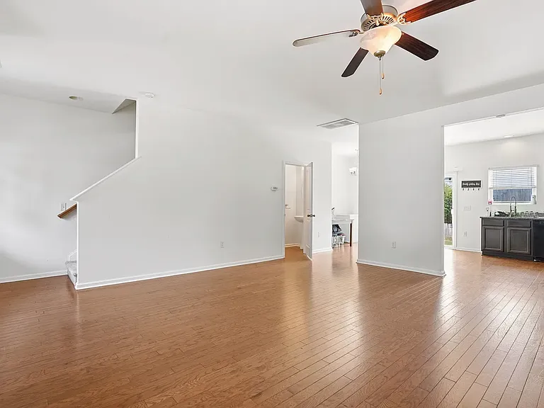 Parlor Dr — Photo 5