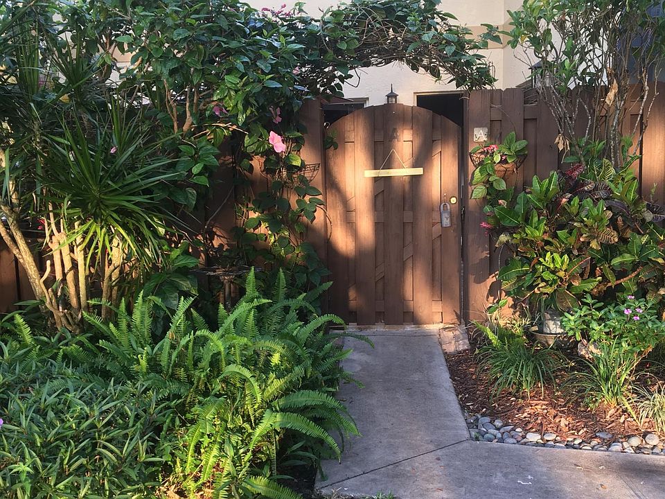 Front gate to patio