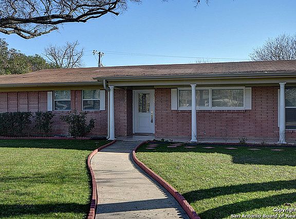2nd image of 226 Beechwood Ln
