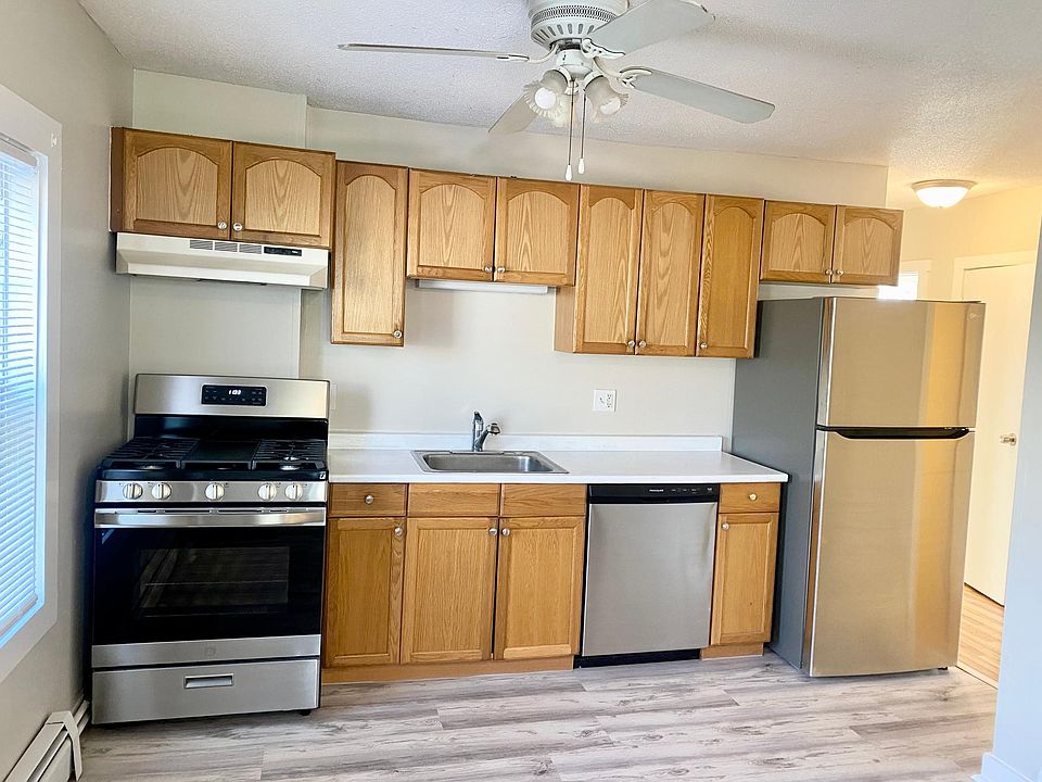 1st image of 132 Princeton St APT 1