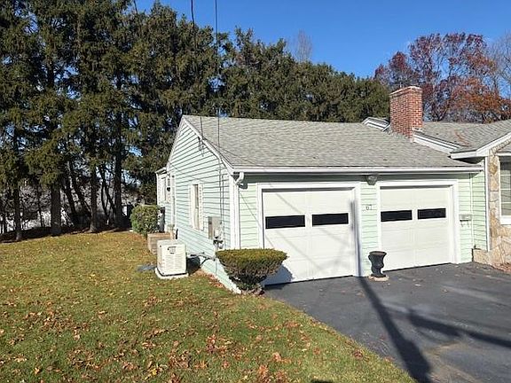 2nd image of 67 Ashwood Cir