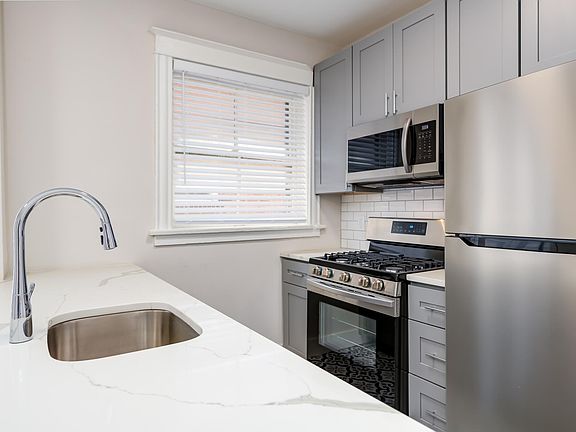 4th image of 4447 Castleman Ave #8