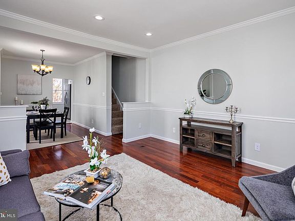 4th image of 4404 Woodlea Ave
