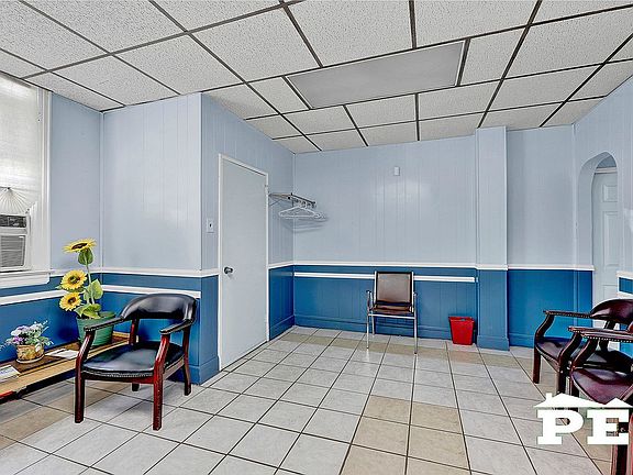 4th image of 2773 86th St