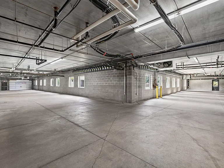 Spectrum Apartments & Townhomes — Photo 25