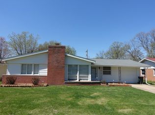 17 Concord Dr, Fairview Heights, IL 62208