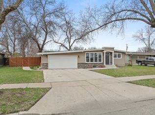 612 17th St SW, Minot, ND 58701