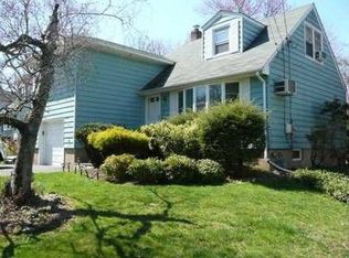 252 Cottage Rd, Valley Cottage, NY 10989