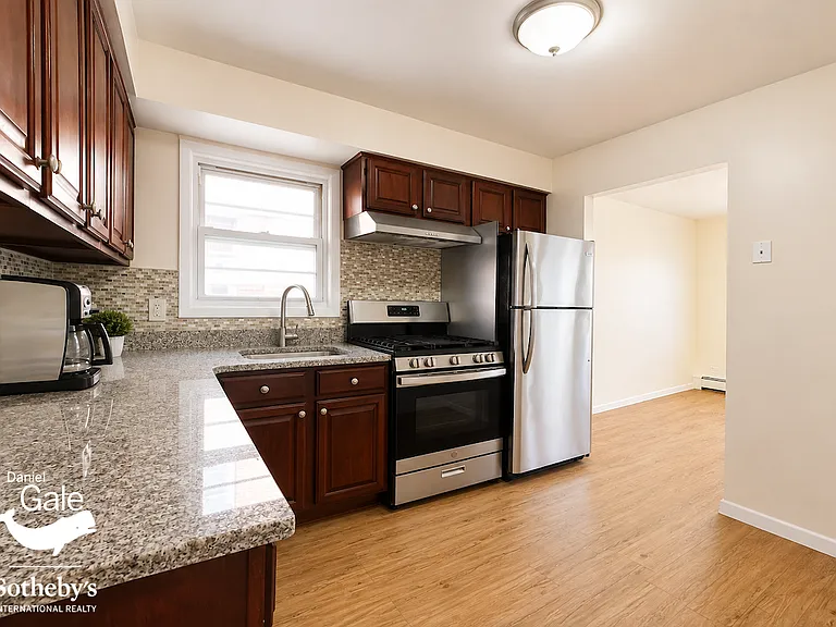 7069 Walnut St #2 — Photo 6