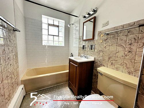 5th image of 3142 Elder Ln #2E