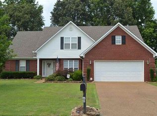 216 Cotton Ridge Dr, Jackson, TN 38305