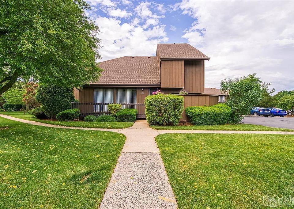 1st image of 256 Kingsberry Dr