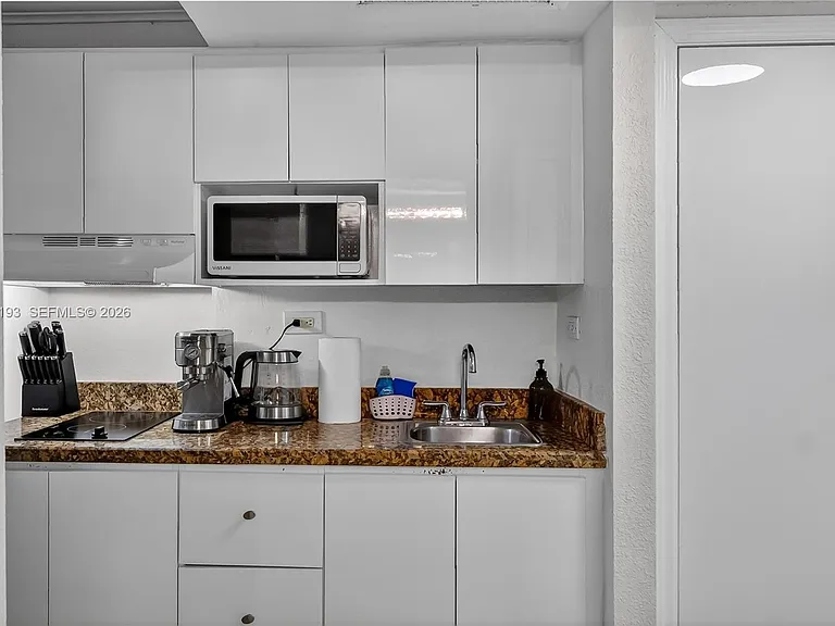 19201 Collins Ave #1123 — Photo 29