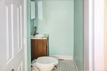 Sold by Thomas Lipovetsky, LREB