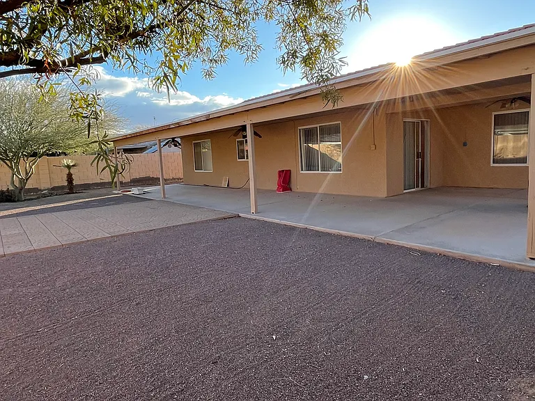 15261 S Cherry Hills Dr — Photo 3