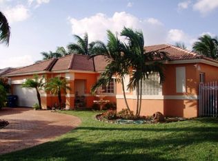 8979 NW 165th Ter, Miami Lakes, FL 33018