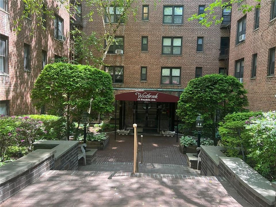 1st image of 10 Franklin Avenue #1A