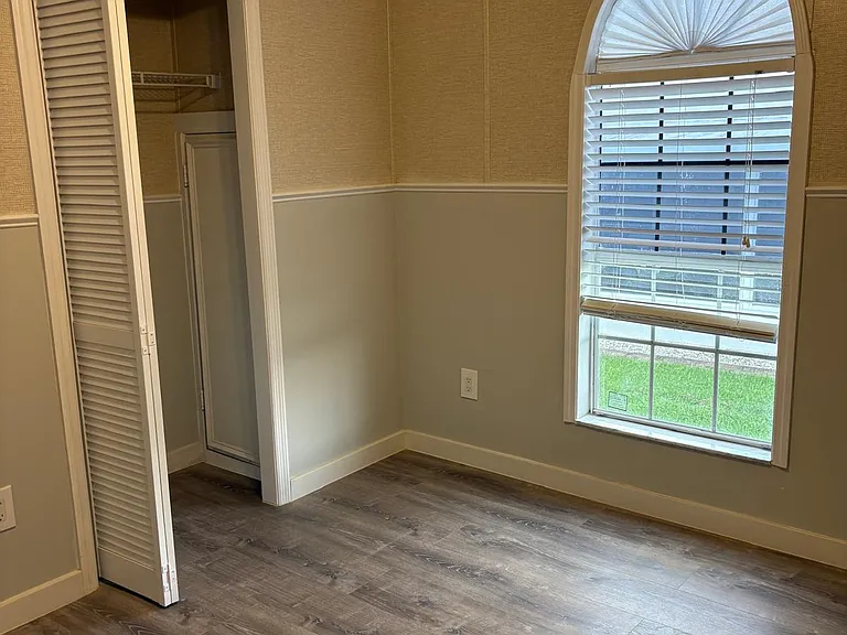 653 Los Altos — Photo 23