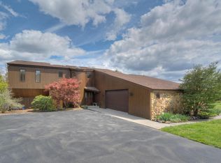 1403 Lusters Gate Rd, Blacksburg, VA 24060