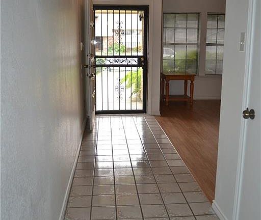 2nd image of 2105 Belmont Park Dr