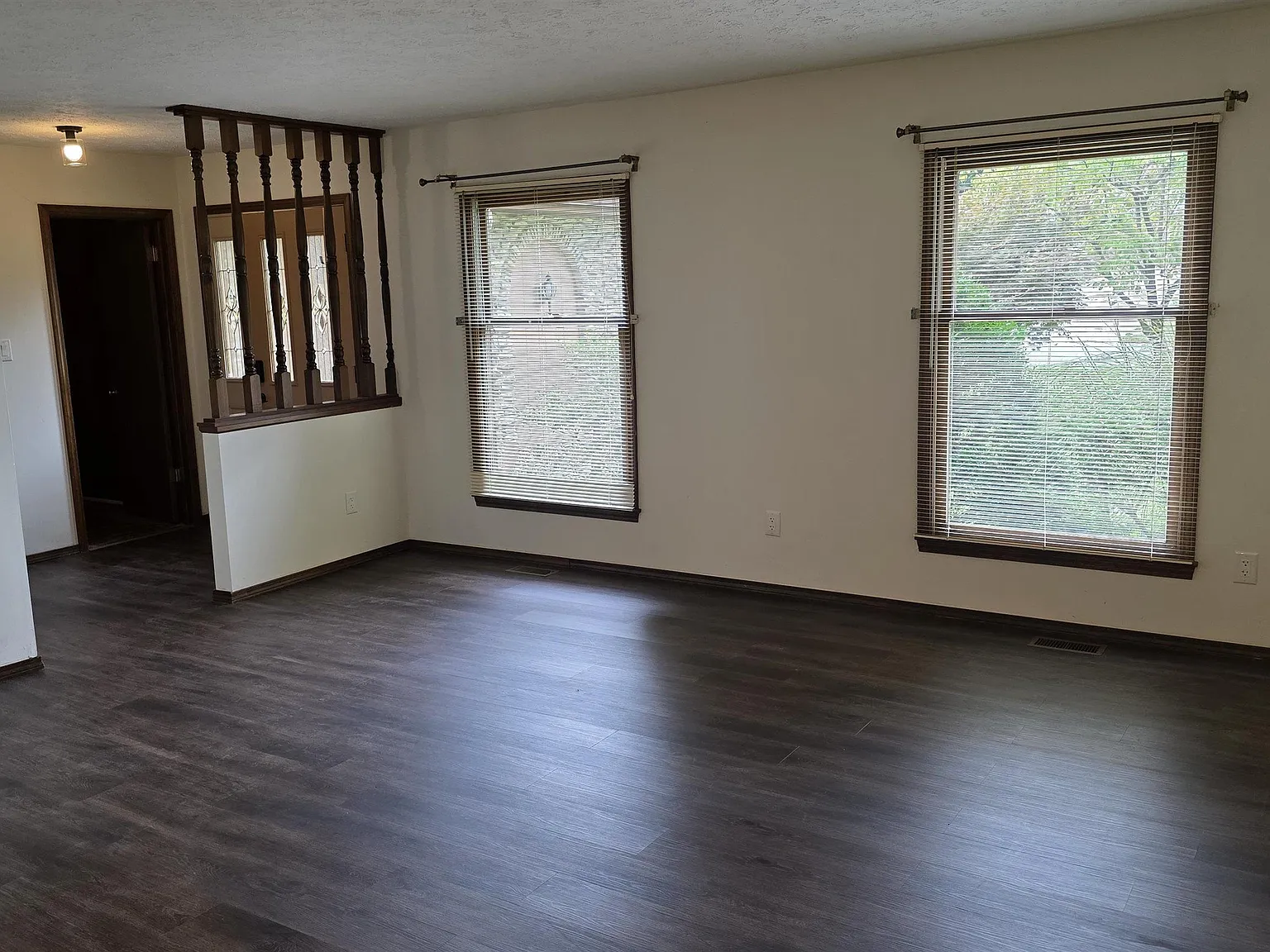 3 bed, 2.0 bath, 1410 sqft, $2,100 — Photo 4