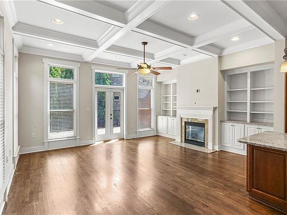 3rd image of 900 River Vista Dr