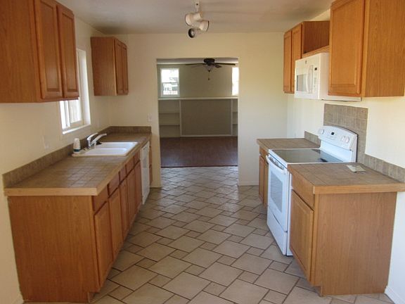 3rd image of 3289 Clearview Dr