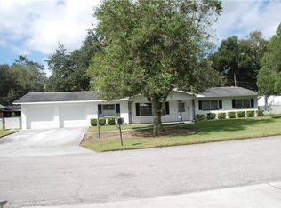 5755 Dogwood St, Zephyrhills, FL 33542