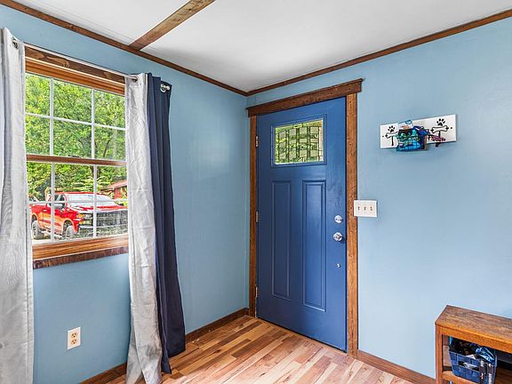 2nd image of 4675 Beach Ln