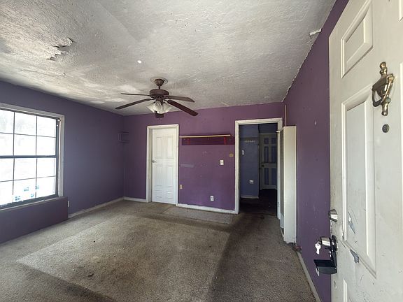 2nd image of 8367 Transit St